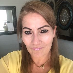 Meet your Posher, Tania